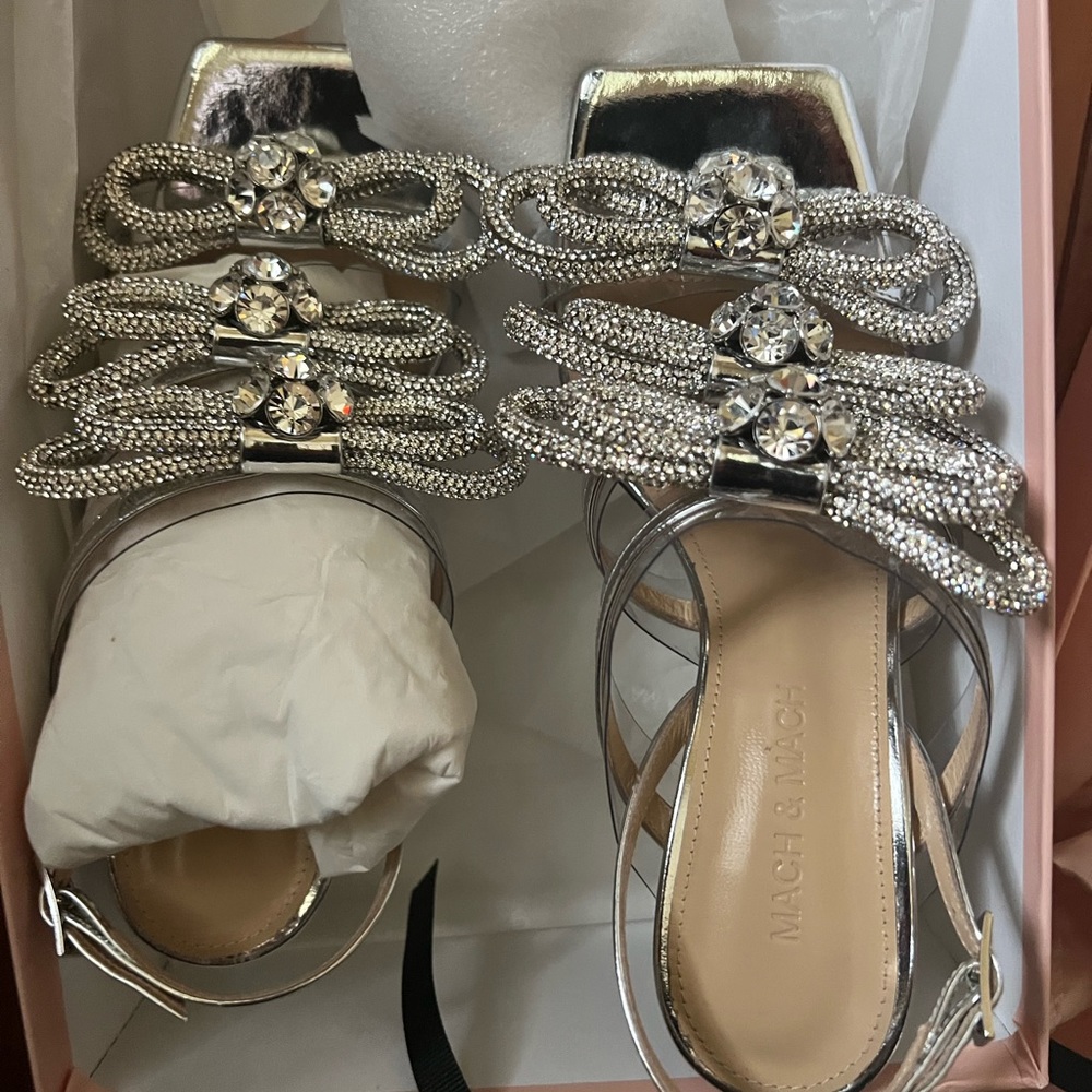 Never worn Mach & Mach silver triple bow crystal 95 leather sling  sold out